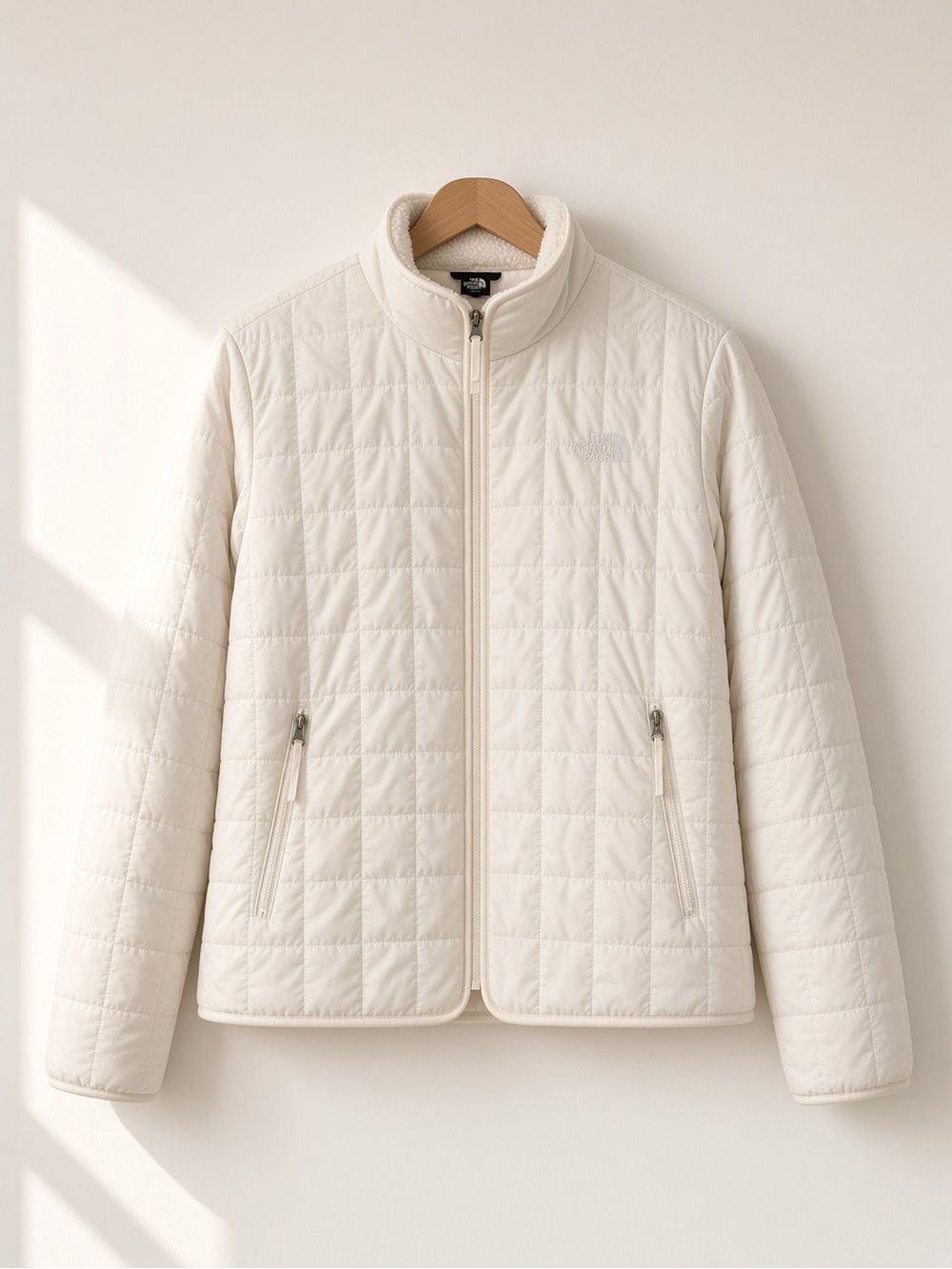 The North Face Women’s Quilted Zip Jacket Ivory Sherpa Collar M